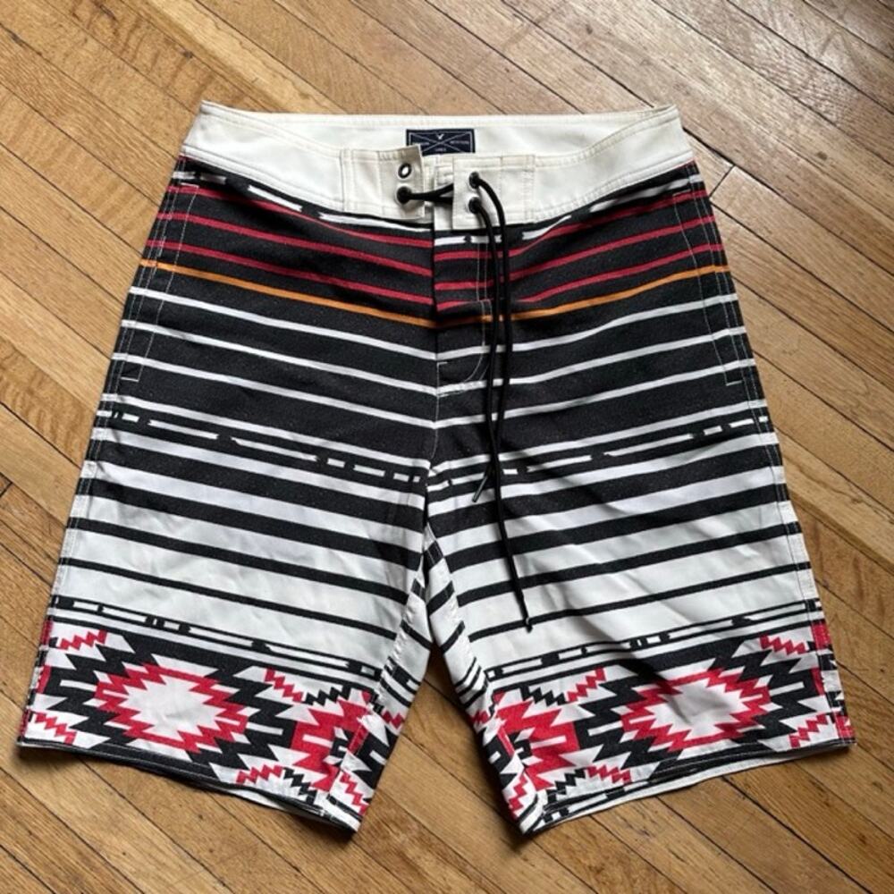 American Eagle Outfitters NWT Men's Swim Trunks Size S Aztec Print